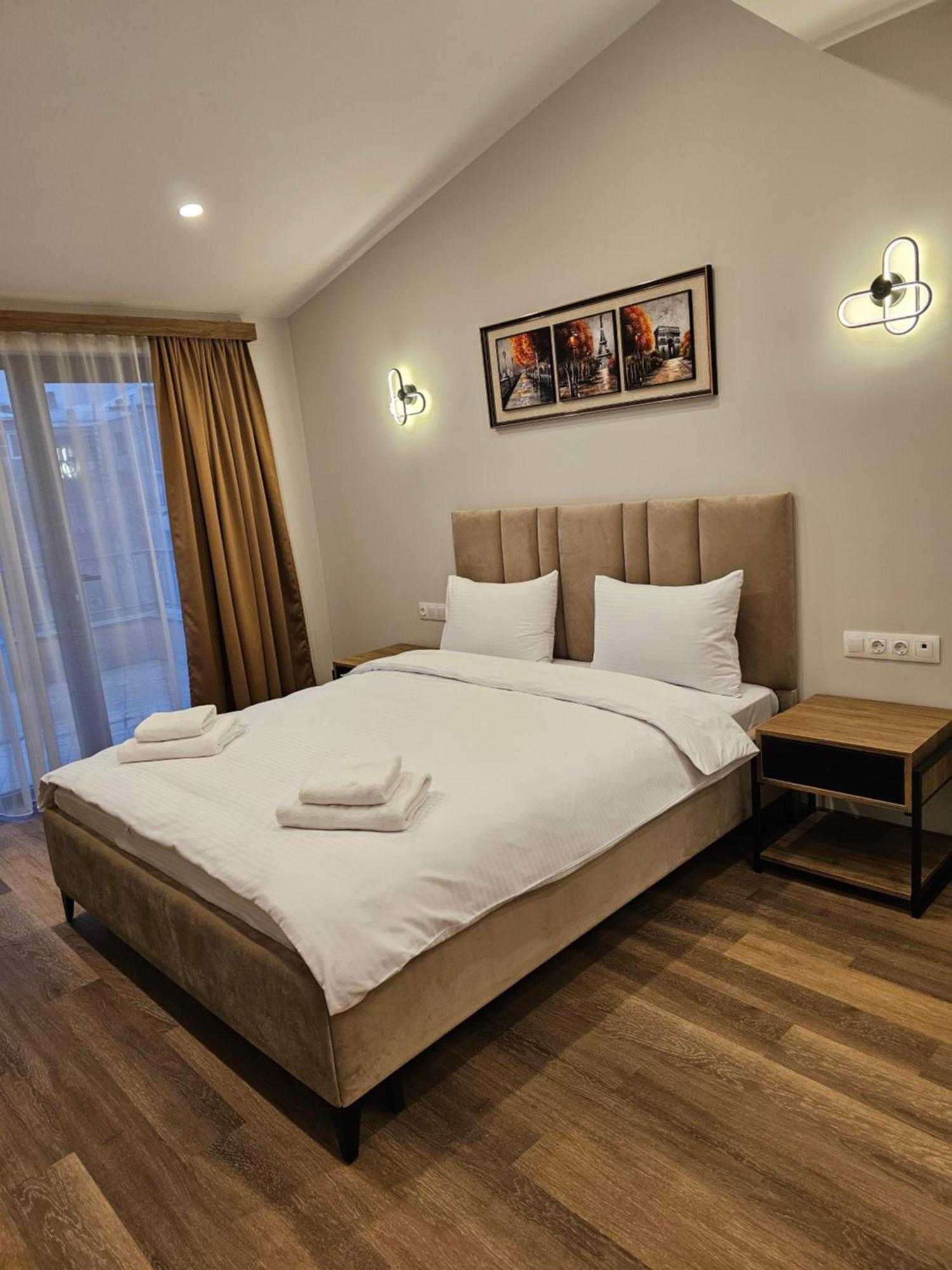 Hotel Avenue 30 Yerevan Bagian luar foto