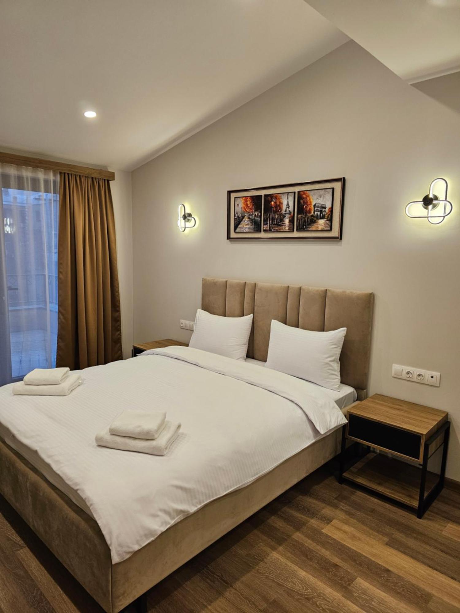 Hotel Avenue 30 Yerevan Bagian luar foto