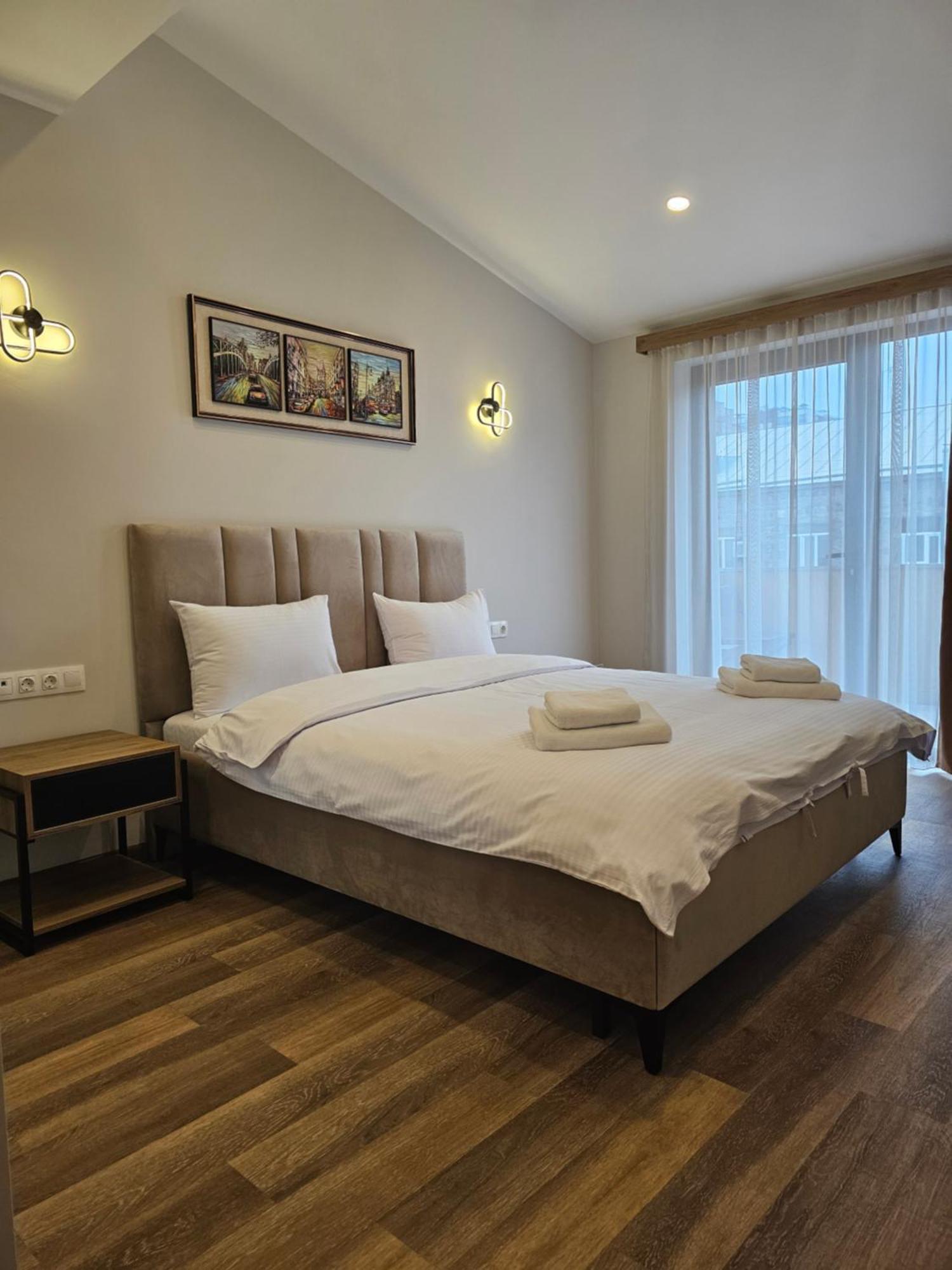 Hotel Avenue 30 Yerevan Bagian luar foto