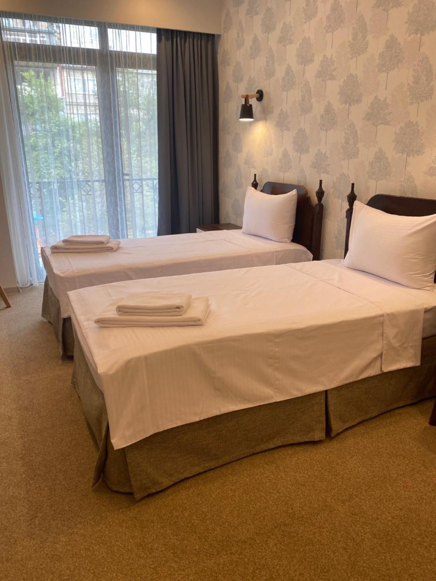 Hotel Avenue 30 Yerevan Bagian luar foto